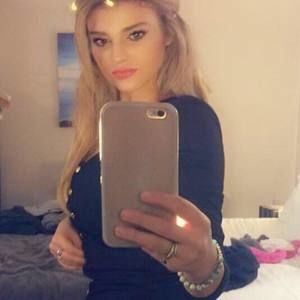 Meet your Posher, Jacqueline